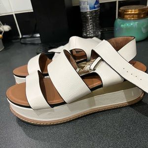 Cream & Gold Naturalizer Platform Sandals